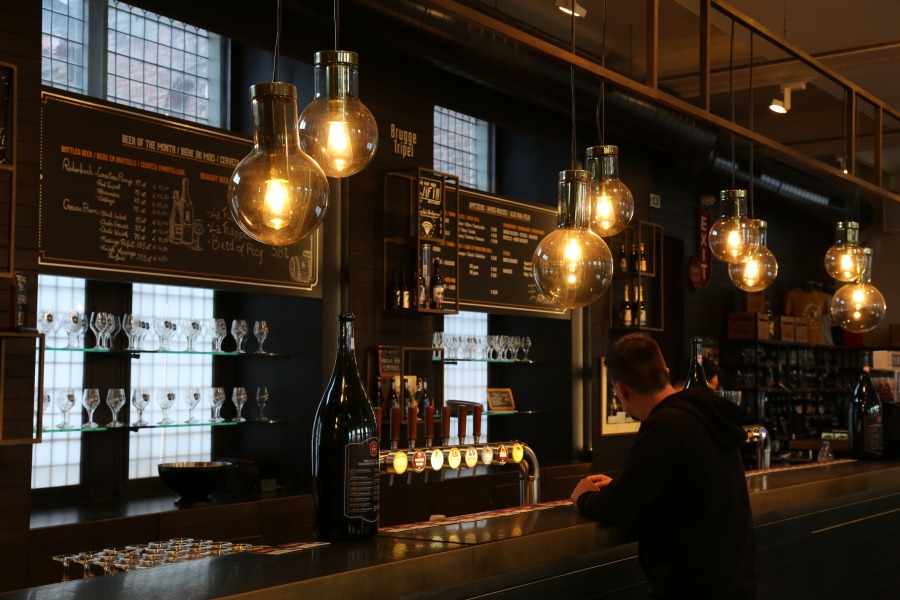 bar