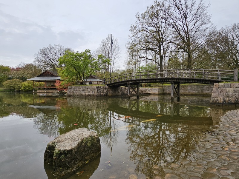 Water is alomtegenwoordig in de Japanse Tuin