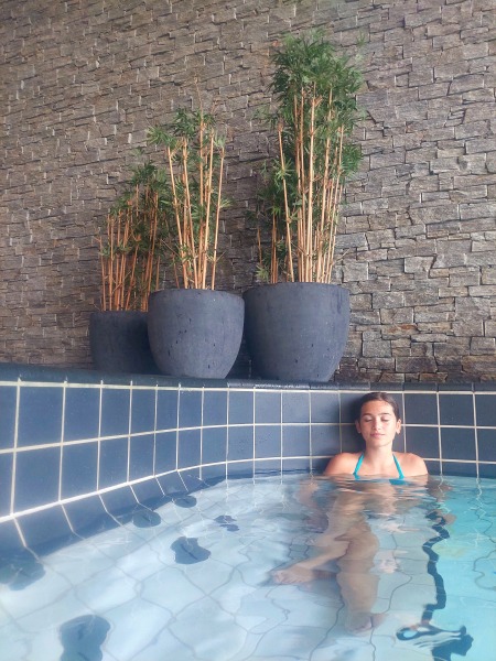 De warmwaterlagune in LAGO Gent