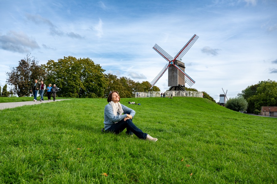 Genieten van het zonnetje op de Brugse Vesten