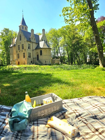 Picknicken bij Kasteel Beauvoorde