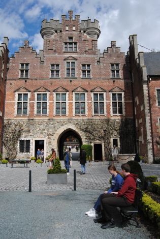 zicht op het kasteel