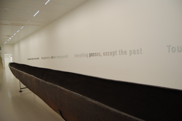 Prauw in de ondergrondse gang van het AfricaMuseum
