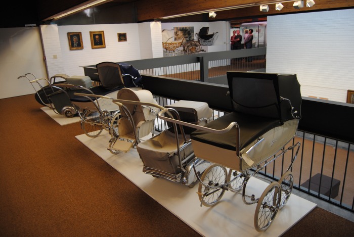 Collectie kinderwagens in het mudel