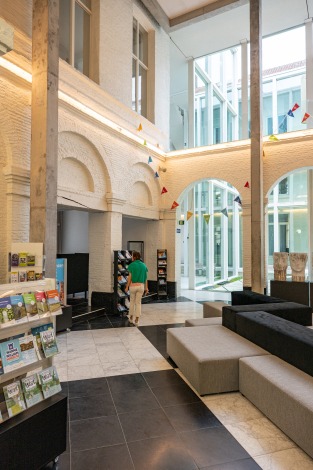Inkomhal stadhuis