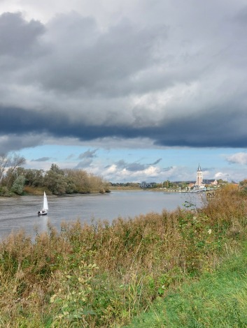 Een bootje op de Schelde