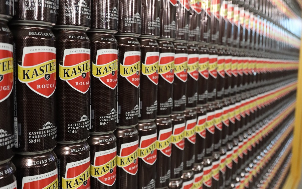 Een wand van Kasteelbier