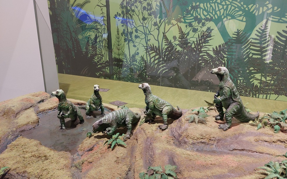 dino's