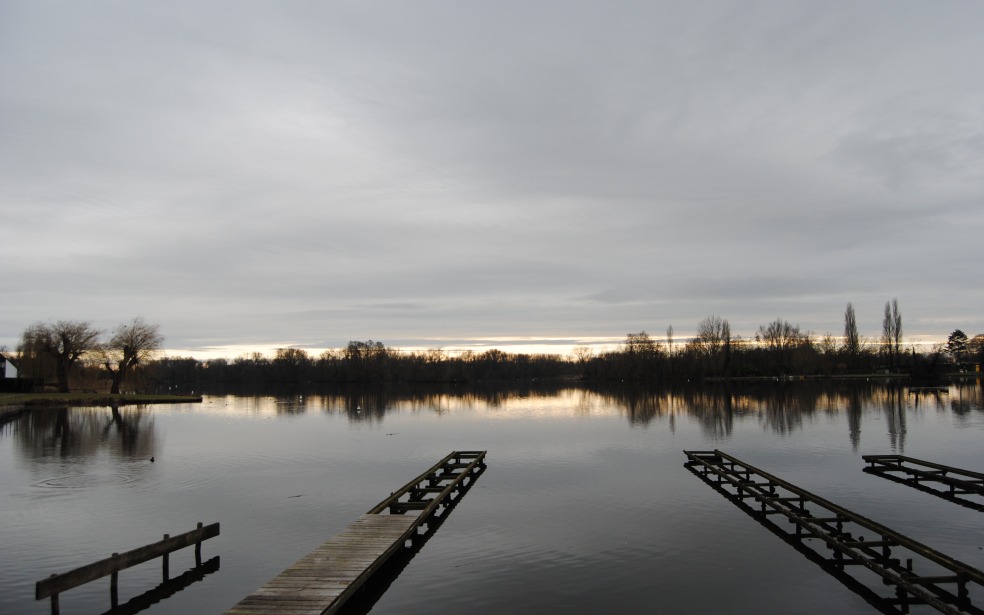 Zicht op het Donkmeer van aan de Donklaan