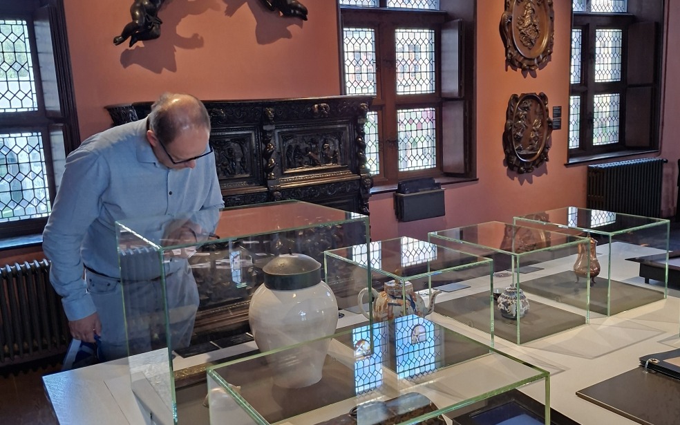 Zicht op de collectie van het Gruuthusemuseum